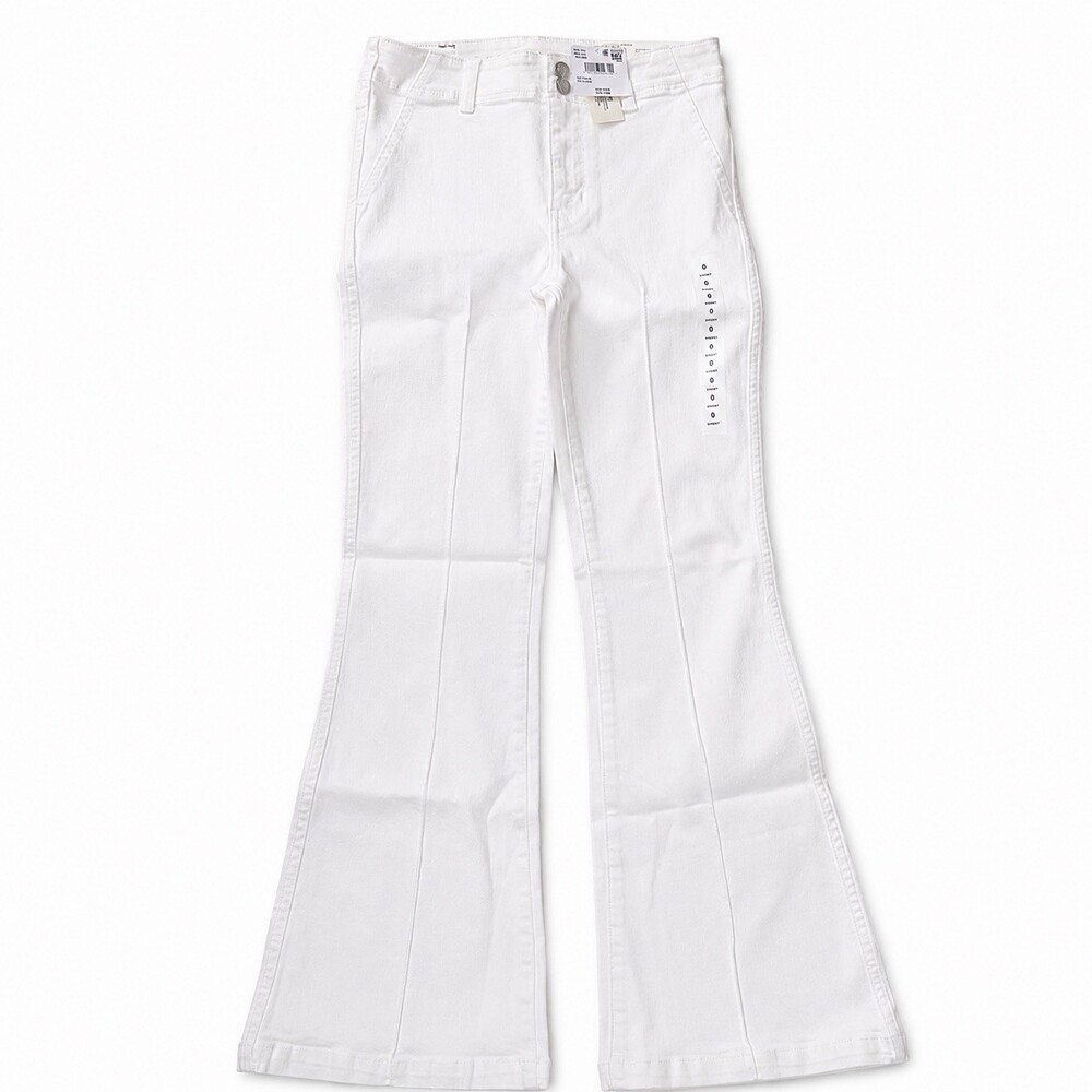 American Eagle Next Level Super High Rise Flare Jeans Cool White 0 Short